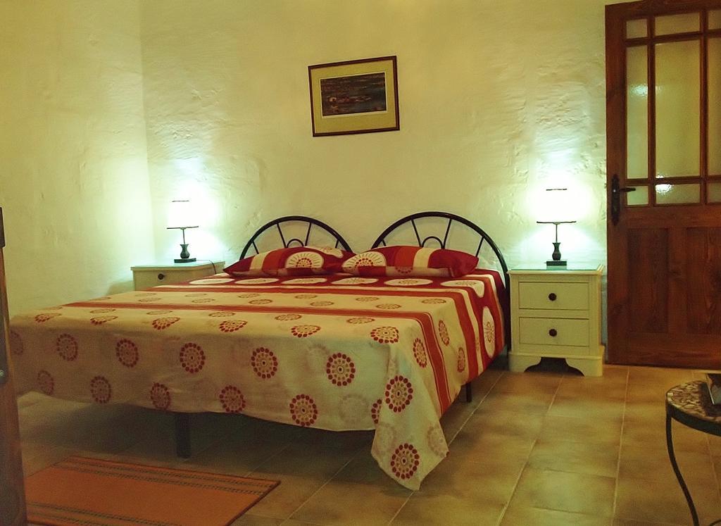 Anna Karistu Accommodation Kerċem Δωμάτιο φωτογραφία