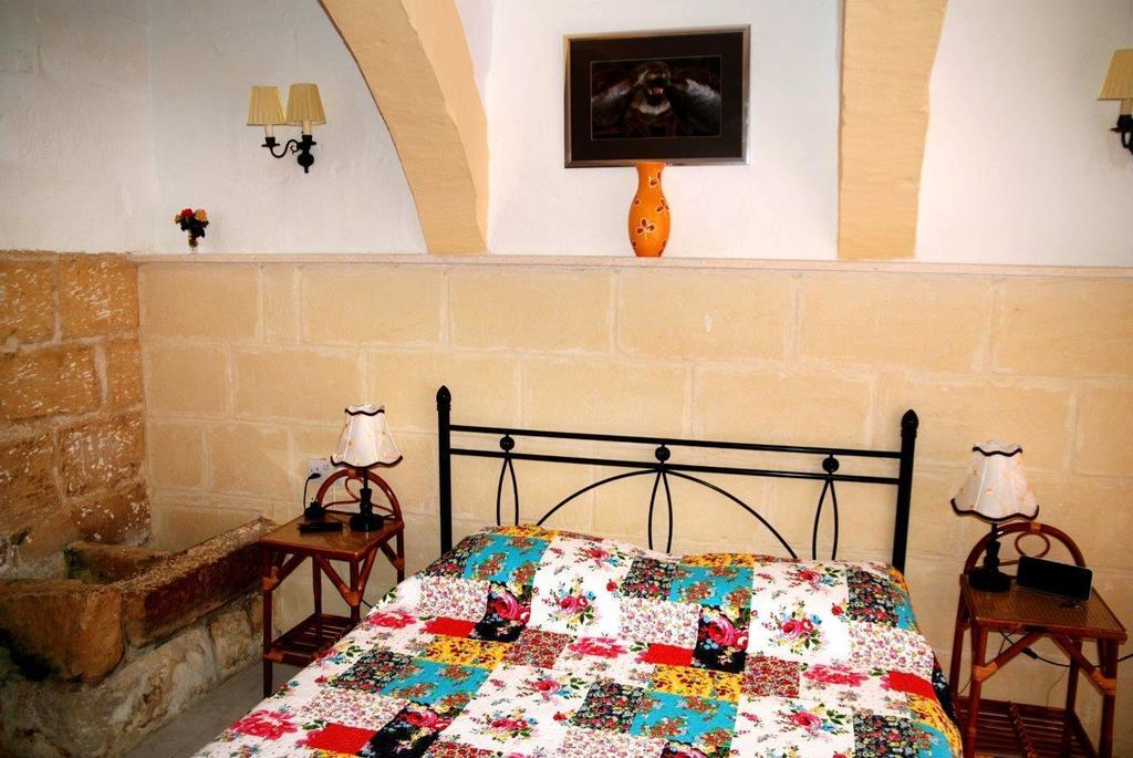 Anna Karistu Accommodation Kerċem Δωμάτιο φωτογραφία