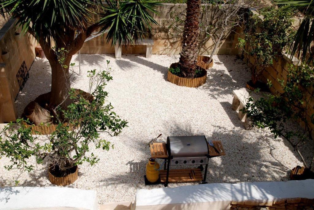 Anna Karistu Accommodation Kerċem Εξωτερικό φωτογραφία