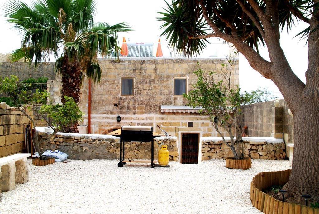 Anna Karistu Accommodation Kerċem Εξωτερικό φωτογραφία