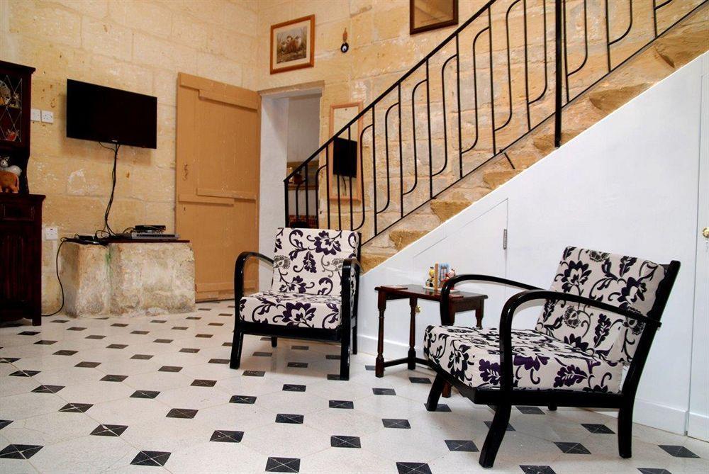Anna Karistu Accommodation Kerċem Εξωτερικό φωτογραφία