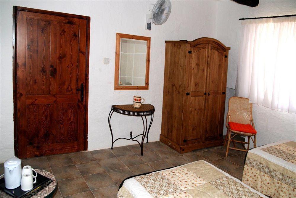Anna Karistu Accommodation Kerċem Εξωτερικό φωτογραφία
