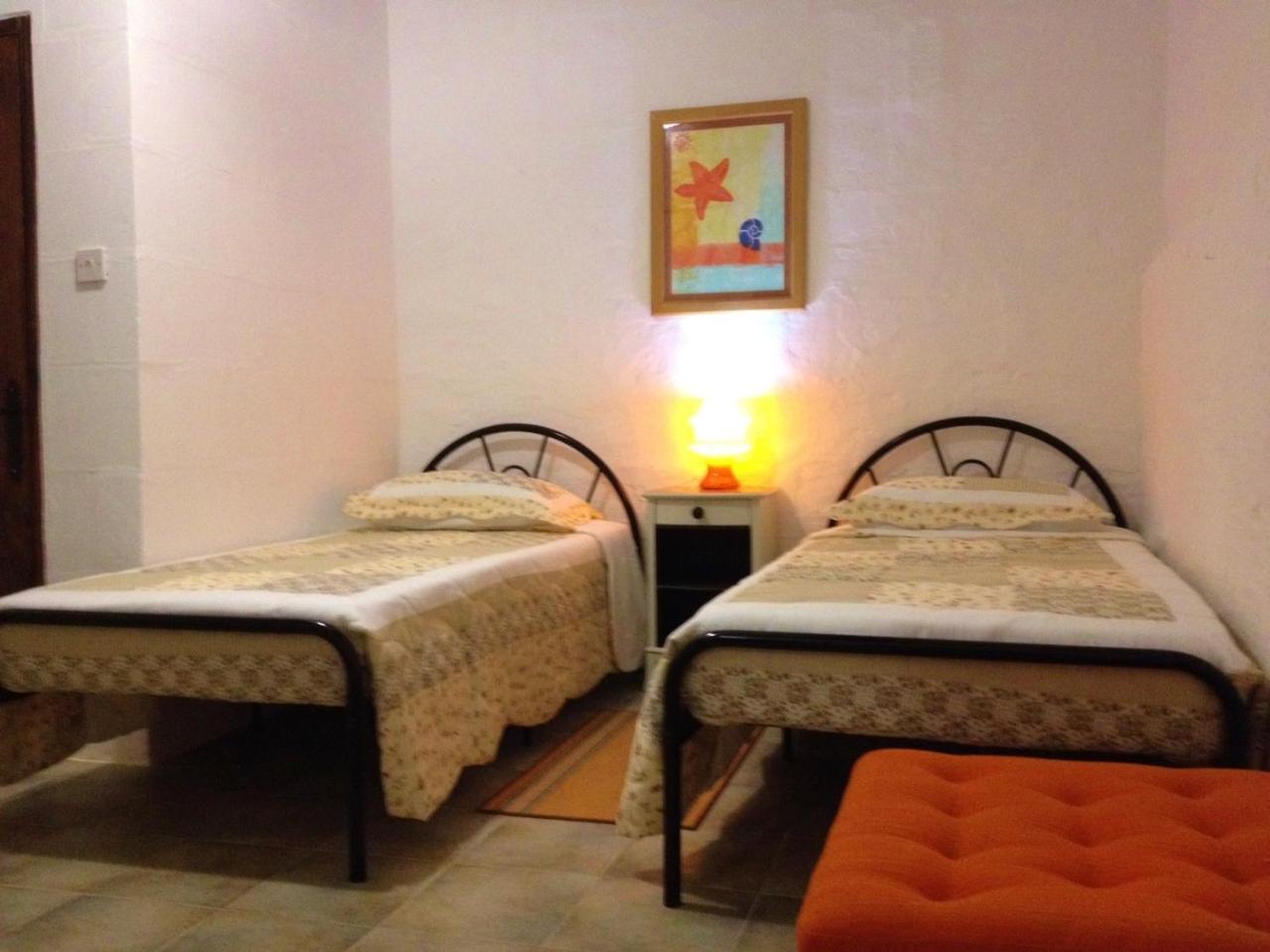 Anna Karistu Accommodation Kerċem Δωμάτιο φωτογραφία